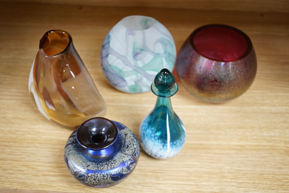 Five pieces of art glass comprising a scent bottle and four vases, largest 16cm high